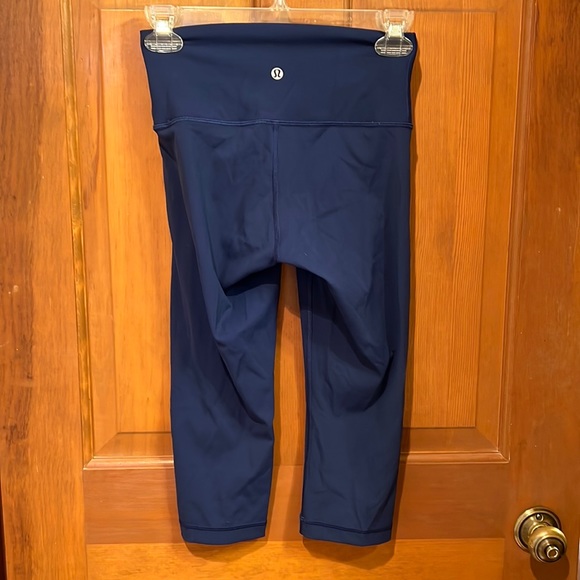 lululemon athletica Pants - Lululemon cropped leggings
